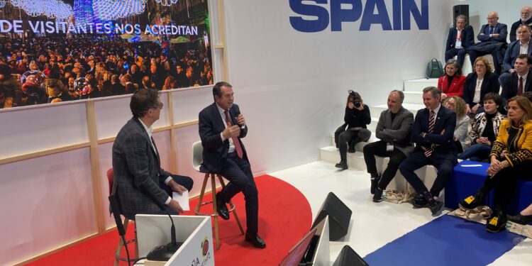 Vigo muestra su proyecto turístico “acreditado por millones de visitantes” la Navidad como protagonista