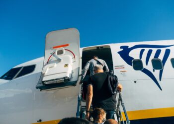 Caballero desvela el aeropuerto de Londres al que se volará desde Vigo y no descarta más rutas con Ryanair
