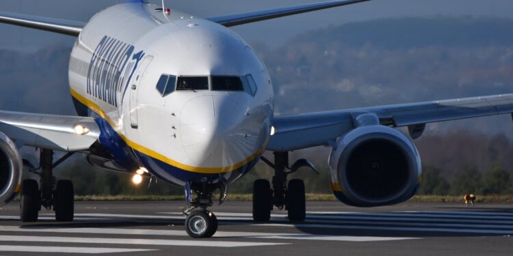 Ryanair eleva su apuesta por la ruta Vigo-Londres ofreciendo tres frecuencias semanales todo el año