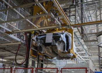 Stellantis Vigo reanuda este martes su actividad en el sistema 1 tras parar este lunes