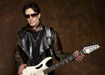 Steve Vai regresa a Vigo solo nueve meses después de su última actuación