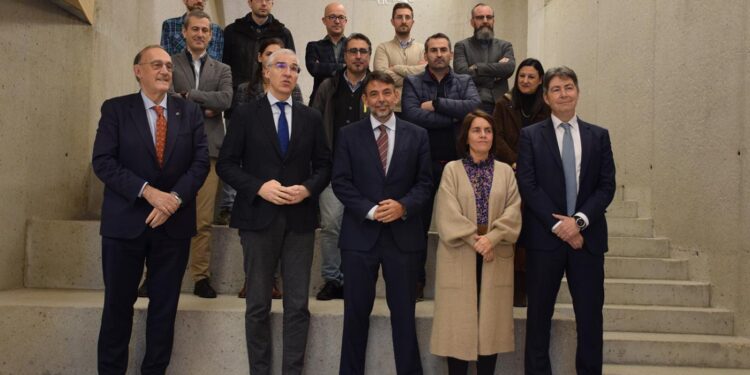 A UVigo alíase con Telespazio para impartir un mestrado dual pioneiro en España en tecnoloxía xeoespacial