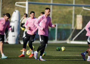 Sr. Mouriño, ¿quién es el encargado de fichar delanteros en A Sede?