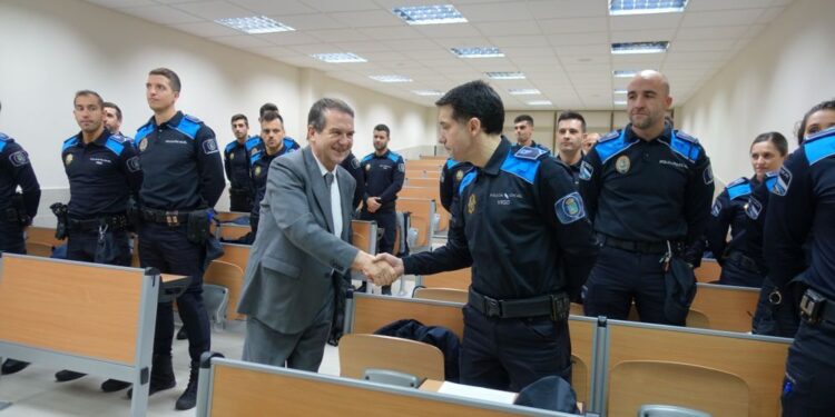 Vigo suma 32 agentes a la Policía Local e incorporará próximamente otros 48
