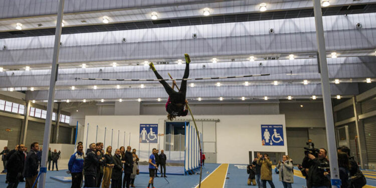 Vigo estrena su módulo cubierto de atletismo en el Ifevi: 2.100 metros cuadrados para el deporte local