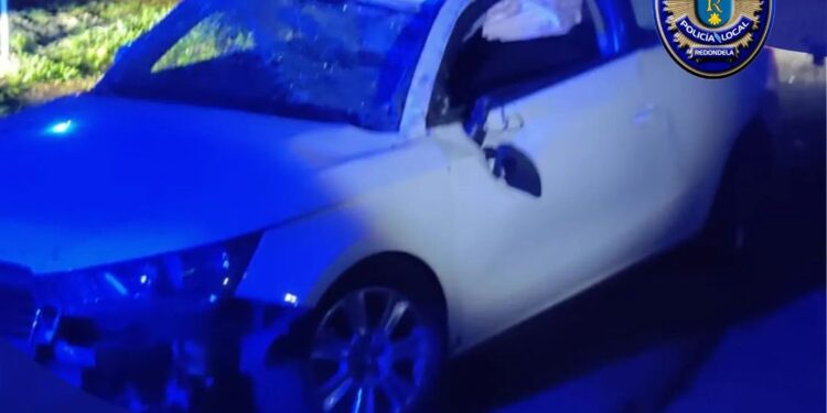 conductora herida en Redondela al volcar su vehículo