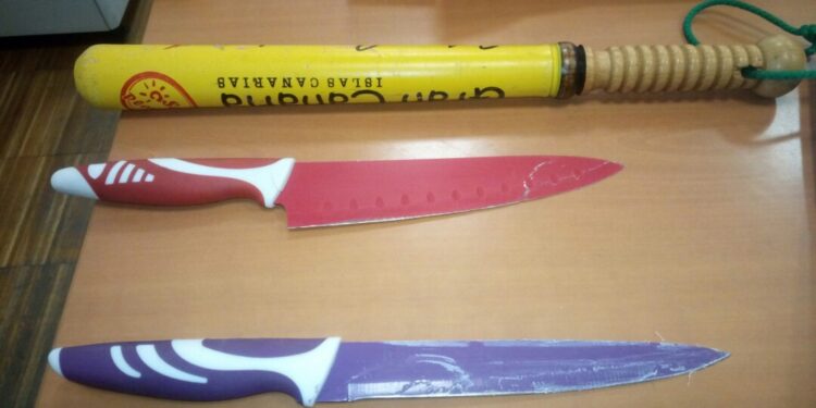 Detenida en Vigo por amenazar con un cuchillo y golpear con un bate a su expareja y un compañero de piso