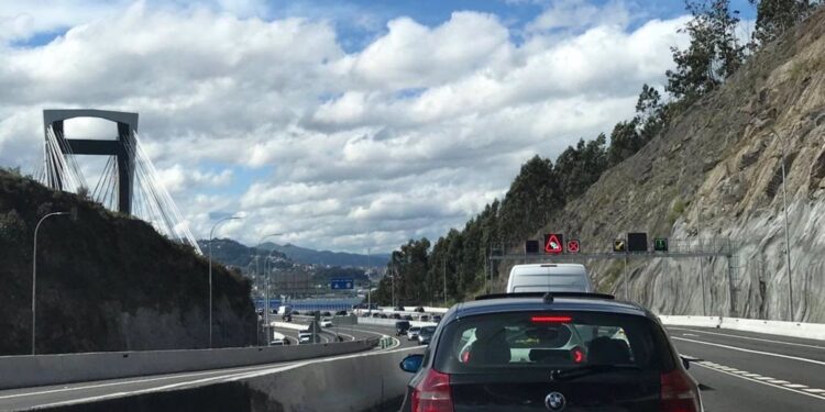 El Gobierno apela a la obligación legal de cumplir la concesión de la AP-9, que la UE no anuló “a fecha actual”