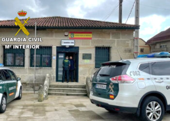 Detenido mientras cometía disfrazado y con una pistola simulada un atraco en un banco de Soutomaior