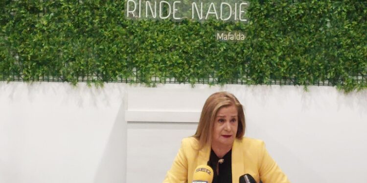 Carmela Silva asegura que Almuíña, Castro y Bas “no querían presentarse” a las elecciones municipales