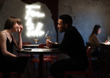Vigo acoge su propio ‘First Dates’ por San Valentín: se llama San Camelín y los participantes están invitados