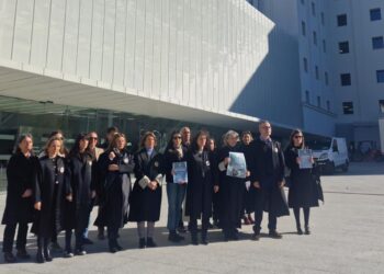 Letrados judiciales se concentran en Vigo para exigir al Gobierno que negocie para poner fin a la huelga