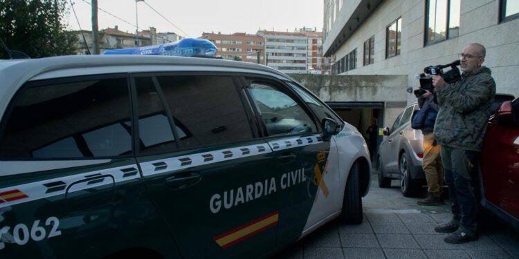 Pasa a disposición judicial el hombre detenido por asesinar presuntamente a su exmujer en Baiona