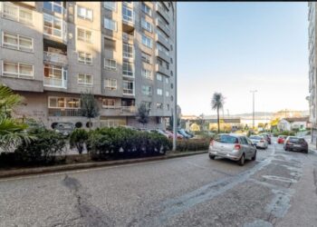 Una persona muere en Vigo al caer de una ventana al patio interior de un edificio