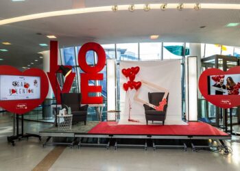 El Gran Vía de Vigo celebra San Valentín con caricaturas gratis y sorteo de 30 entradas dobles para el cine