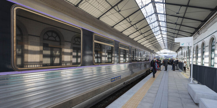 Europa apoya 10 proyectos de tren transfronterizo y ayudará a lanzar la línea Lisboa-Vigo-A Coruña