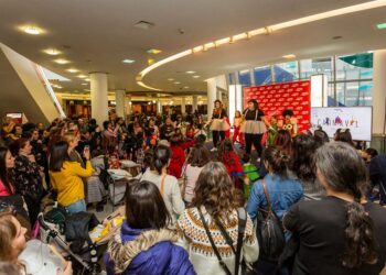 Fiesta infantil gratuita con DJ y sorteo de dos tarjetas regalo para celebrar el Carnaval en el Gran Vía de Vigo