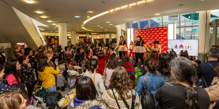 Fiesta infantil gratuita con DJ y sorteo de dos tarjetas regalo para celebrar el Carnaval en el Gran Vía de Vigo