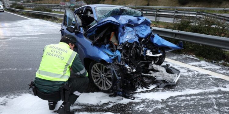 Positivo en drogas el conductor que causó el accidente de la A-52 en el que murió un abogado vigués