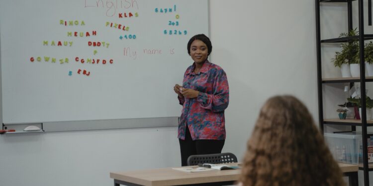 Vigo convoca 100 becas para las estancias en el extranjero del alumnado de la Escuela Oficial de Idiomas
