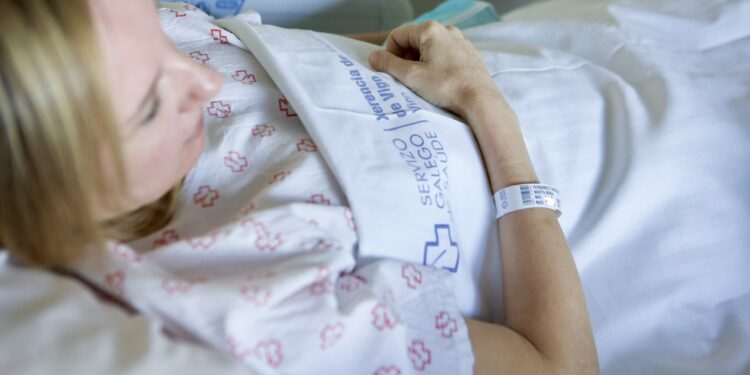 Fernández-Tapias pasa por el quirófano para ser intervenida de una dolencia en la espalda