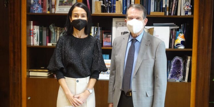 Caballero cree que la salida de Pardo de Vera no afectará a los proyectos de Vigo pero estará “vigilante”