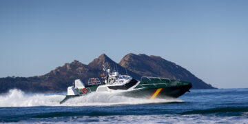 Aister crea en la ría de Vigo la patrullera pionera para interceptar a narcos en el Estrecho: así es la HS60