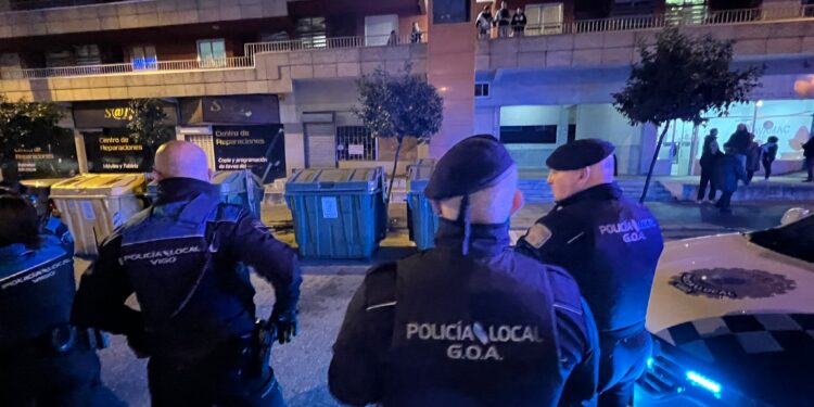 Un herido en una reyerta multitudinaria en Travesía de Vigo