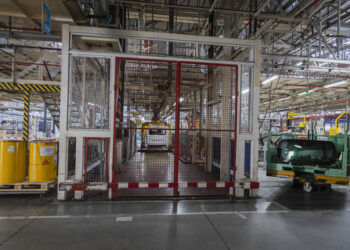 Stellantis Vigo extiende sus paradas de producción en el sistema 1, que no trabajará el lunes