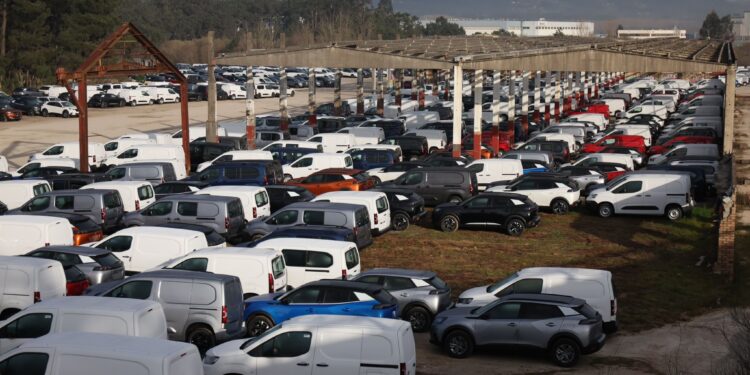 Stellantis Vigo parará por completo la producción del sistema 1 este martes, por segundo día consecutivo