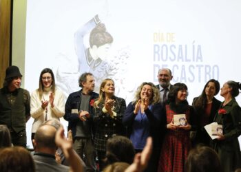 A DEPUTACIÓN ENCHE A SEDE DE VIGO DE POESÍA, ILUSTRACIÓN E MÚSICA PARA CELEBRAR O DÍA DE ROSALÍA