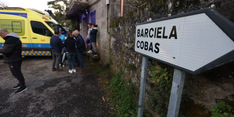 Cuatro heridos al colisionar de manera frontal dos coches en Cobres