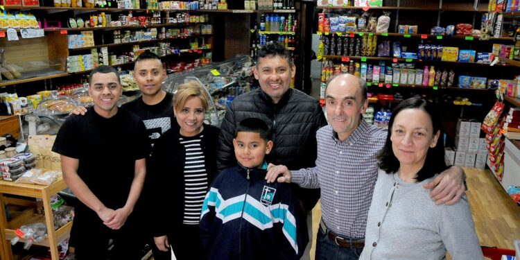 Una nueva vida para la tienda de Adelina en Vigo: “Fue una corazonada”