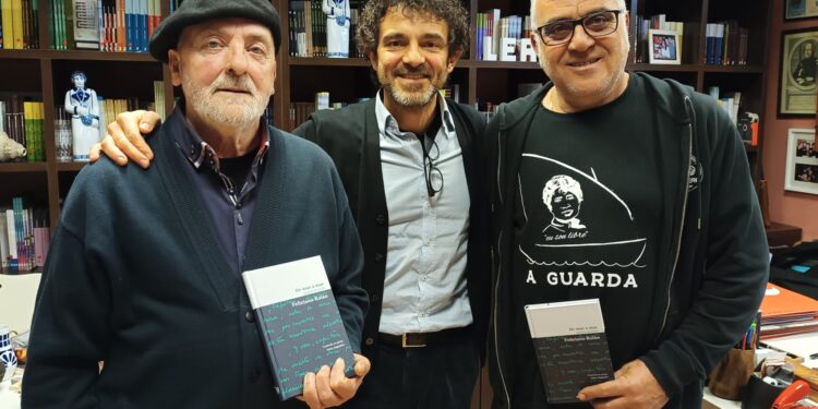 Piueiro rescata a Feliciano Rolán ao impulsar a versión en galego do seu poemario “De mar a mar”