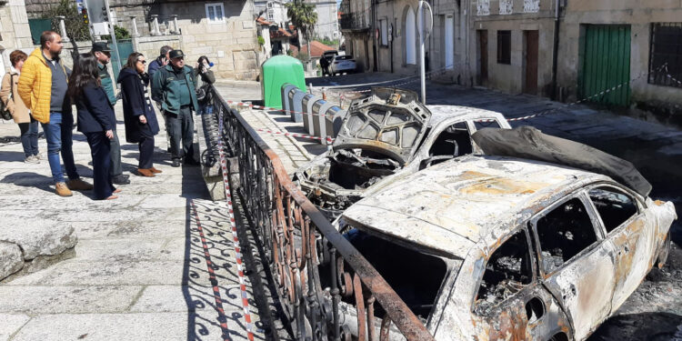 Detenida la presunta autora de la quema de vehículos de madrugada en Tui