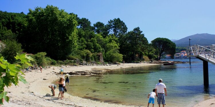 El Parque Nacional das Illas Atlánticas (Cíes, Ons, Sálvora y Cortegada) oferta 140 plazas para realizar visitas guiadas en los cuatro archipiélagos esta primavera