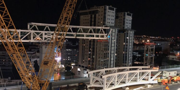 El Halo de día y de noche