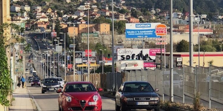 Una vez más conviene insistir en la necesaria remodelación de la avenida de Madrid, en Vigo.