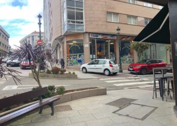 Esta imagen resulta bastante habitual en la ciudad de Vigo. Los conductores se saltan las normas con enorme facilidad y no pasa absolutamente nada.