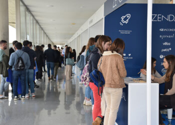 Máis de 350 estudantes na busca dunha primeira experiencia laboral e 35 empresas no arranque de EmpregoInCampus