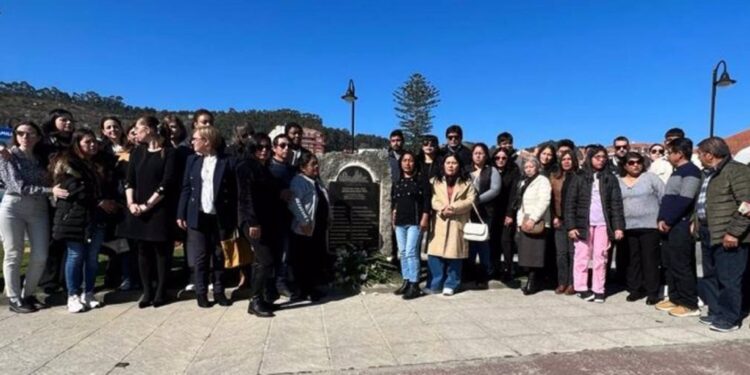 La localidad pontevedresa de Cangas ha rendido este sábado tributo a los fallecidos en el hundimiento del Villa de Pitanxo en febrero de 2022 en aguas de Terranova