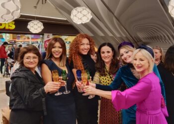 El Centro Comercial Camelias sigue imparable en la inauguración de nuevos locales de comercio local