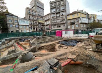 Vigo descubre los restos mejor conservados de su muralla histórica: el baluarte de A Falperra resiste
