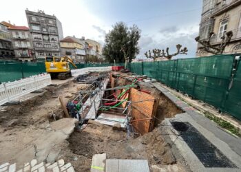 Vigo descubre los restos mejor conservados de su muralla histórica: el baluarte de A Falperra resiste