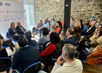 Tapias propone un complemento municipal para Erasmus y extender el programa ‘Vigo en inglés’ a bachillerato