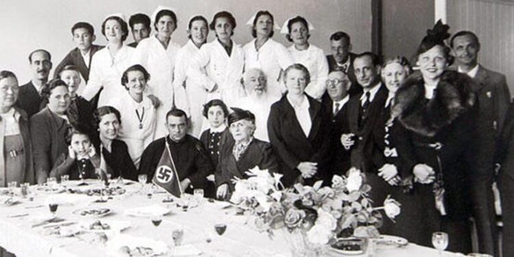 La comunidad alemana celebraba en la ciudad entre esvásticas comidas “solidarias” en auxilio de las “víctimas de la zona roja”