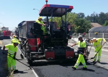 Vigo aprueba el asfaltado de 18 calles en el rural y la colocación de 33 pasos resaltados