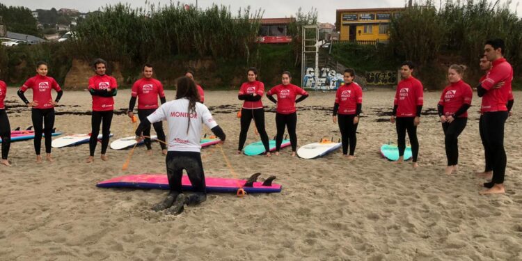 Augaventura regresa con flyboard, descenso de rápidos, surf, wakeboard, windsurf e mergullo