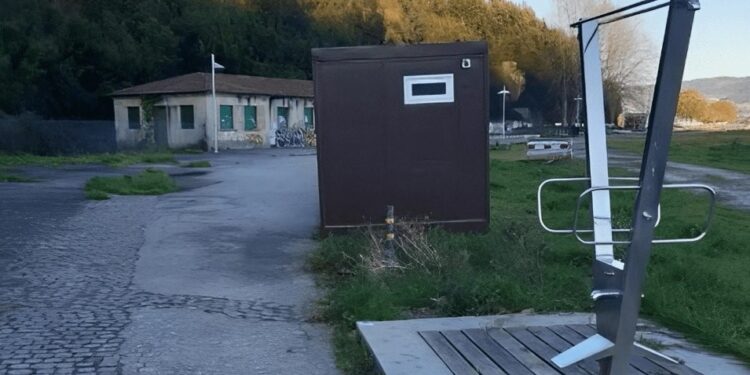 Abel Caballero denuncia “vandalismo organizado” por daños en el baño de la ETEA