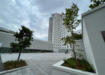 Piden 4 años de cárcel para el funcionario acusado de apropiarse de 241.000 euros de un juzgado de Vigo